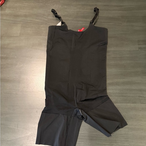 SPANX Women's Shapewear - Picture 3 of 4
